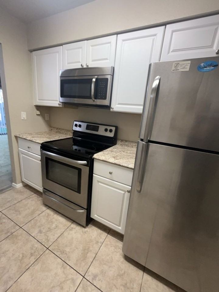 3825 Montgomery Blvd Ne #102 - Photo 5 of 11