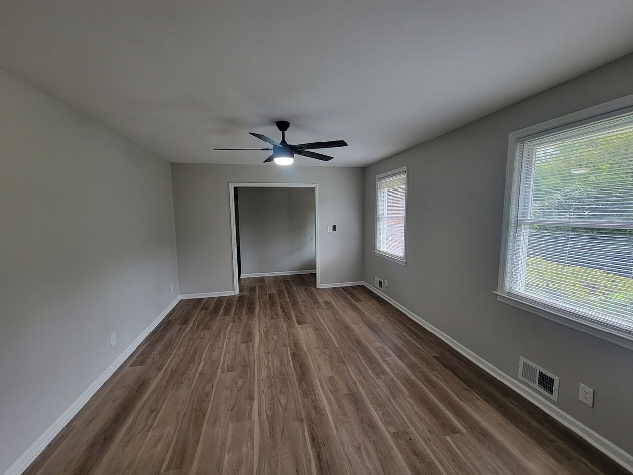323 Pineview Dr - Photo 6 of 26