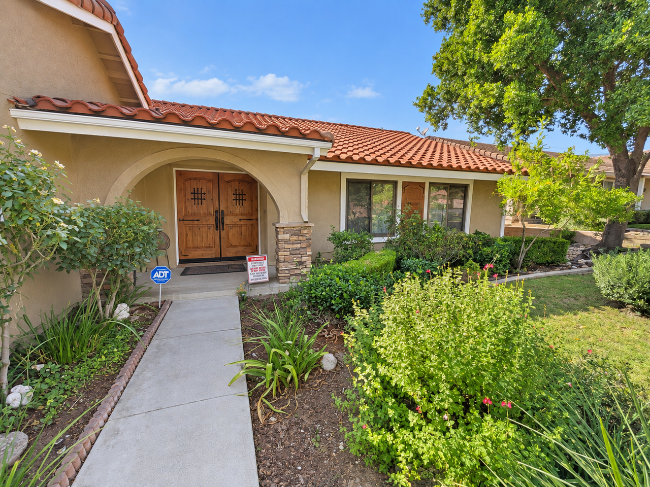 1709 Coolcrest Ave - Photo 4 of 49