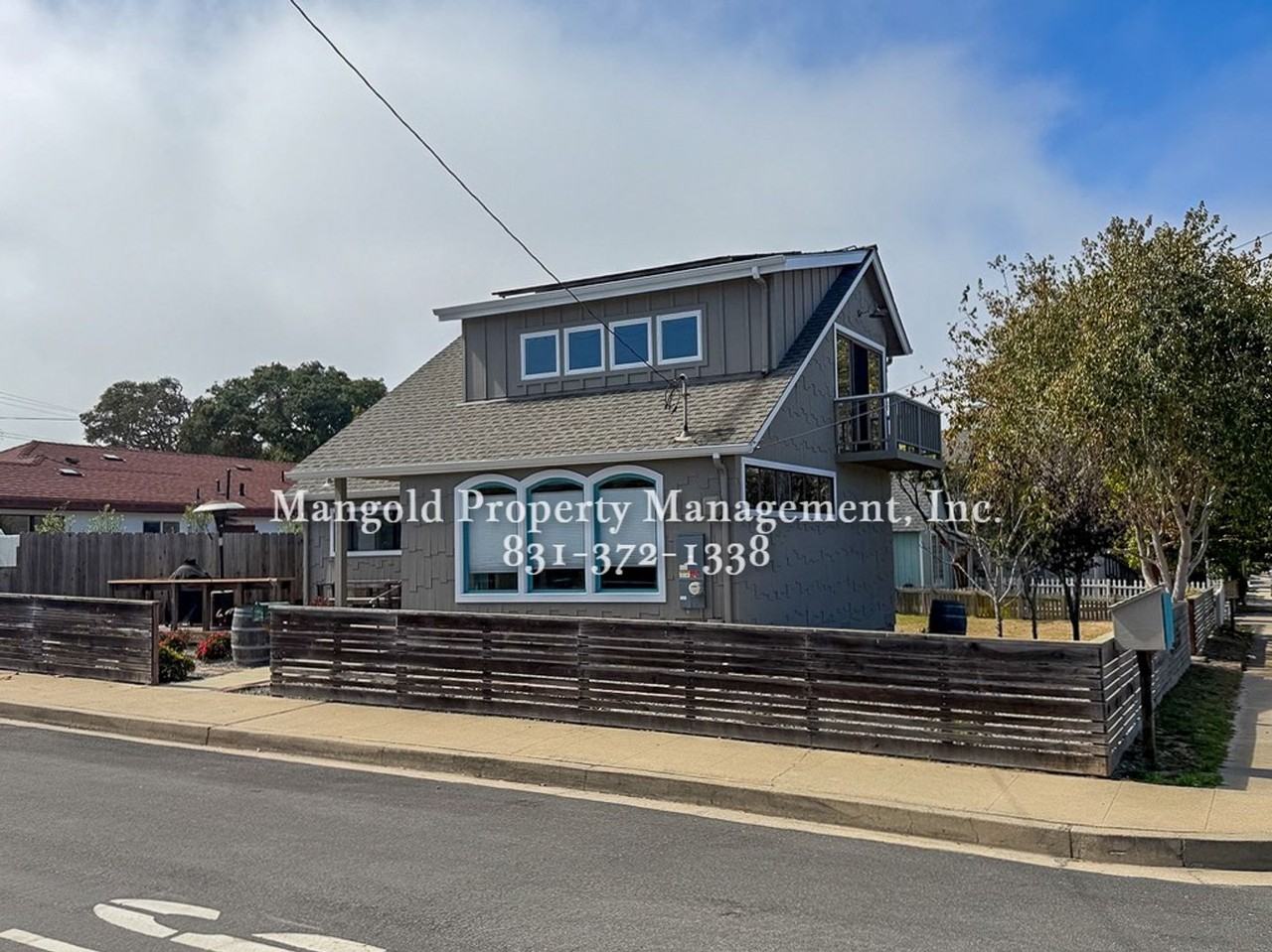 261 Spruce Ave - Photo 3 of 22