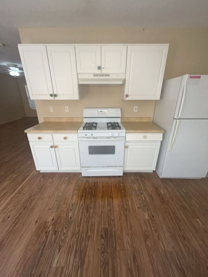 4272 Altura Vista Ln Ne - Photo 3 of 14