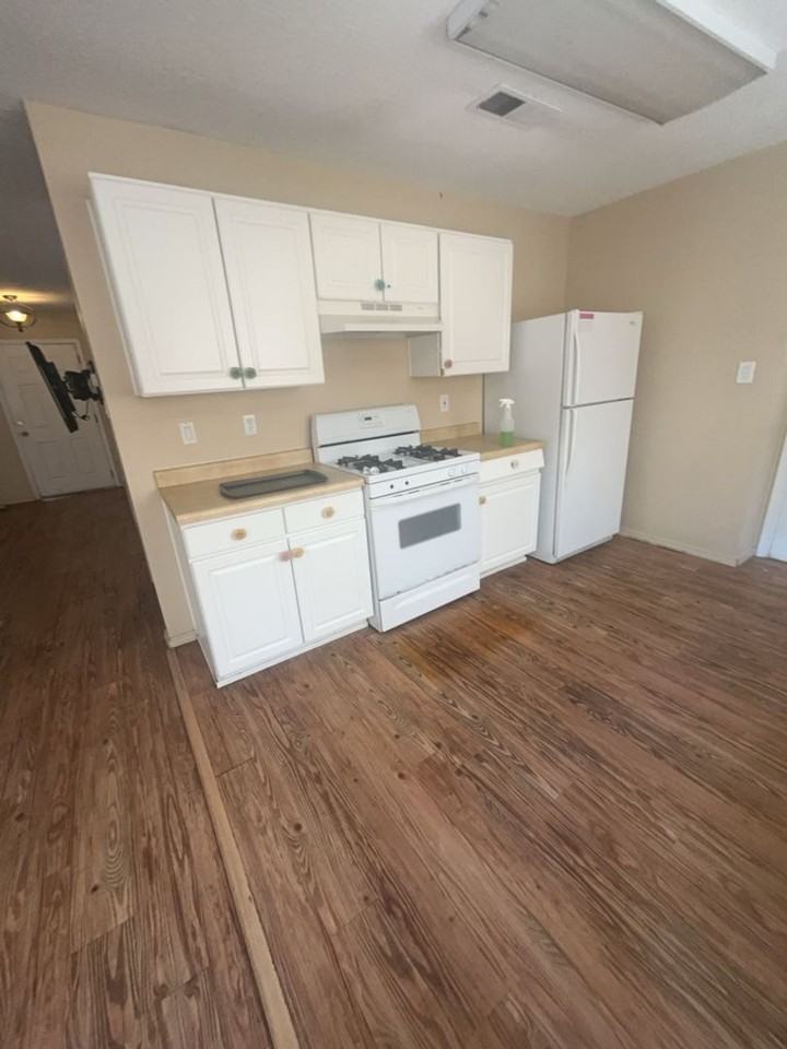 4272 Altura Vista Ln Ne - Photo 5 of 14