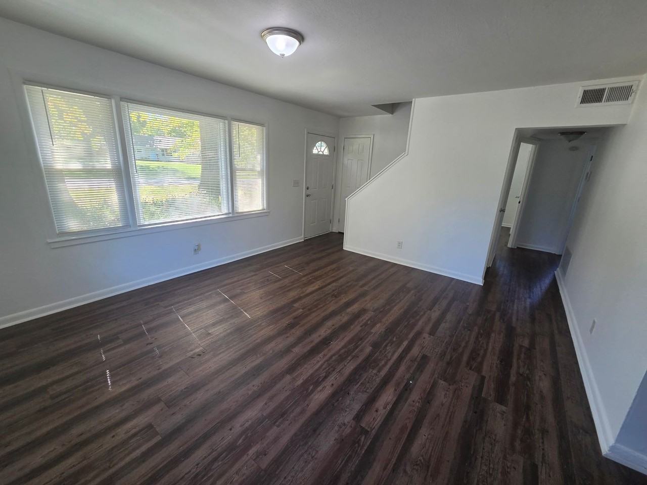 5609 Goldenrod Rd - Photo 3 of 20