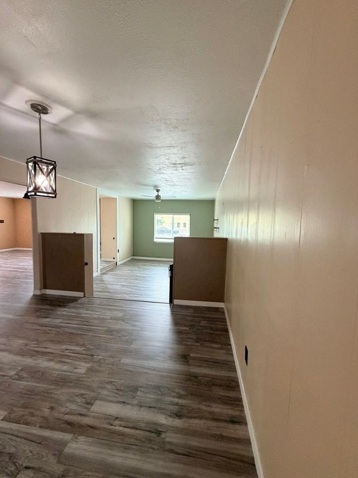 304 Heiland Rd - Photo 6 of 31