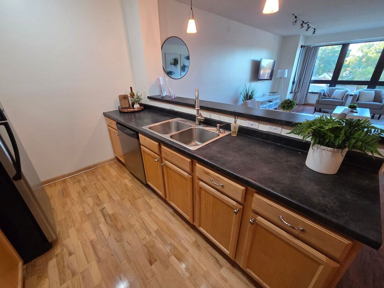 7601 Aldrich Ave S - Photo 4 of 18