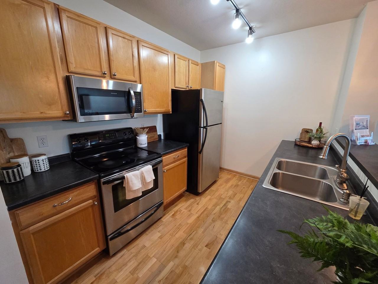 7601 Aldrich Ave S - Photo 6 of 18