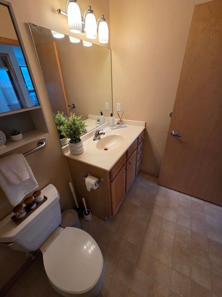 7601 Aldrich Ave S - Photo 7 of 18