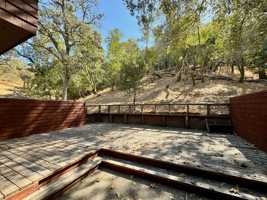 featured image of 1033 Susan Way