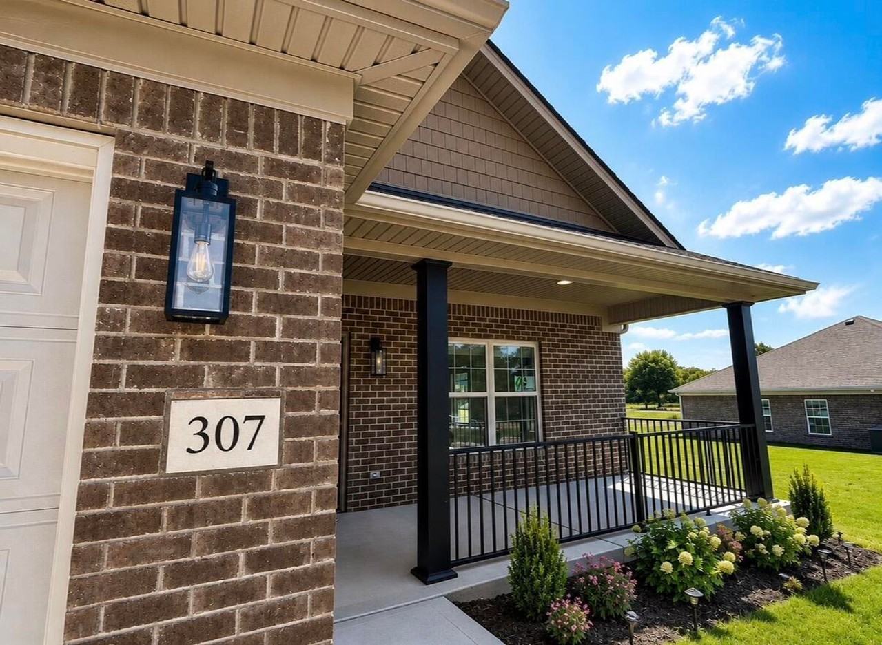 307 307 Cinchpost Circle - Photo 2 of 6