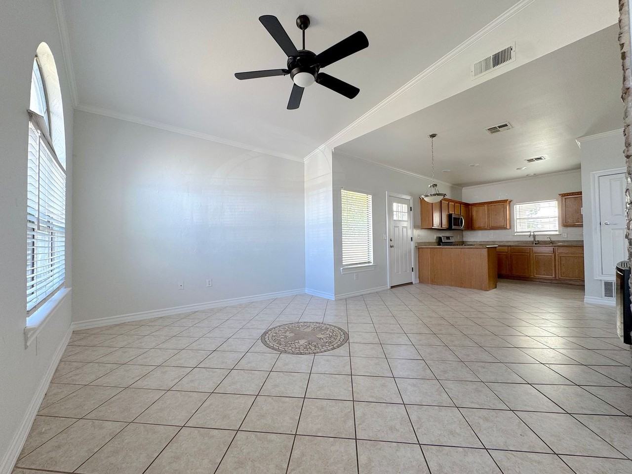 300 Horizon View Dr - Photo 4 of 39