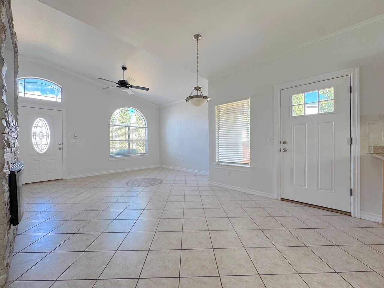 300 Horizon View Dr - Photo 5 of 39