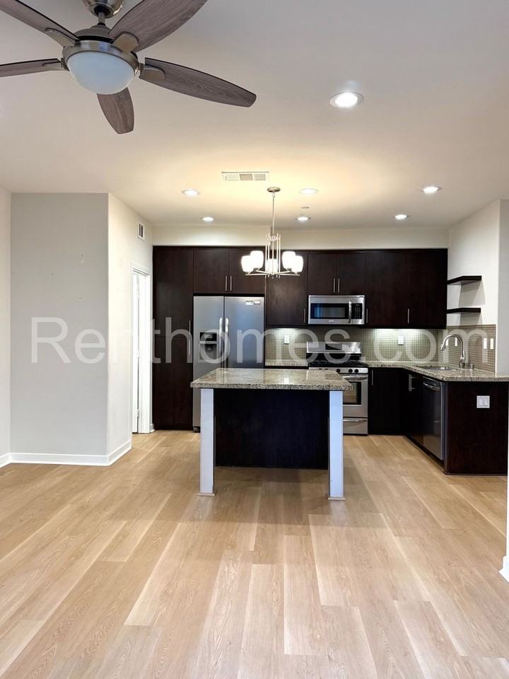 2113 Cosmo Way - Photo 6 of 33
