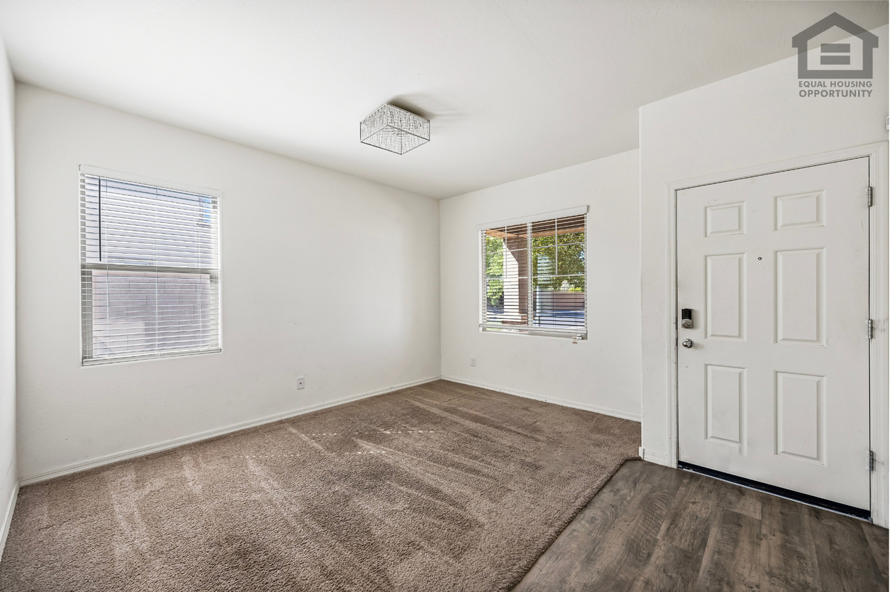 37453 W Prado St - Photo 4 of 41