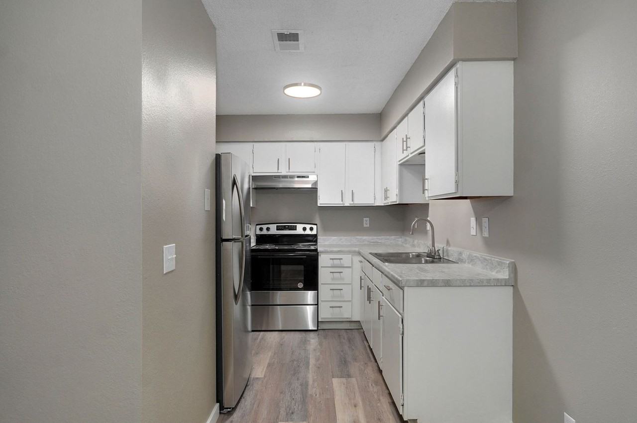 932 New Buffalo Rd #21 - Photo 6 of 14