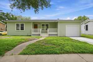 featured image of 1049 Deforrest St