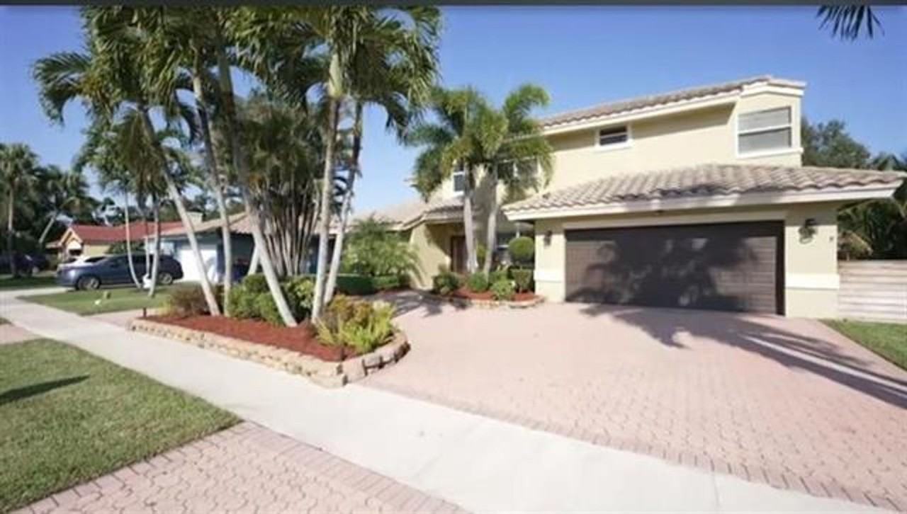 9651 Nw 39th St #9651 - Photo 2 of 25