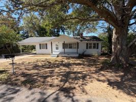 featured image of 703 5th St Ne