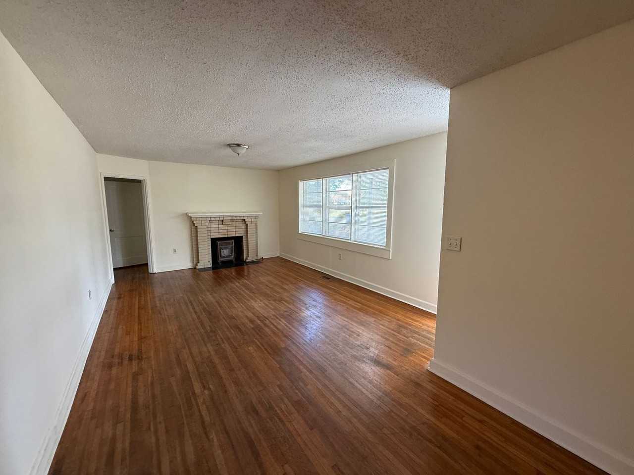 703 5th St Ne - Photo 4 of 12