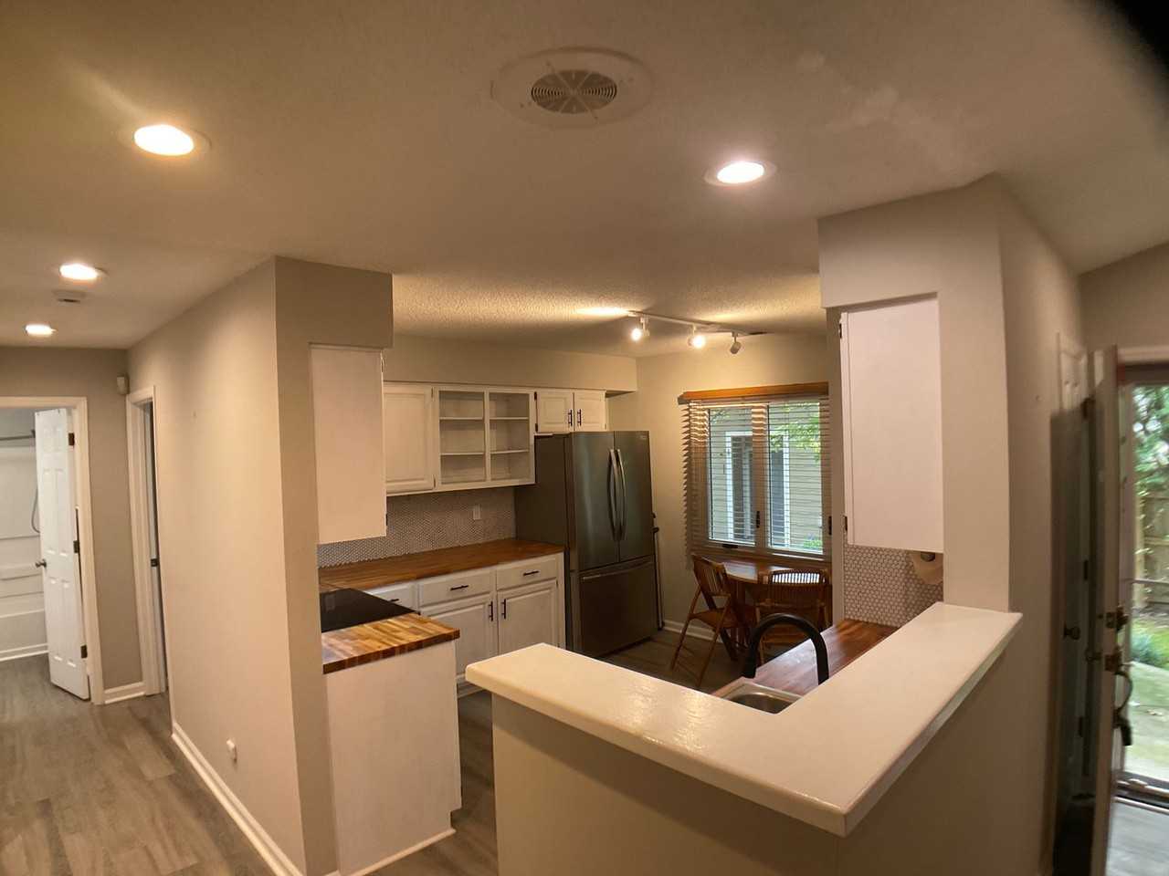 4118 Pin Oak Dr - Photo 2 of 26