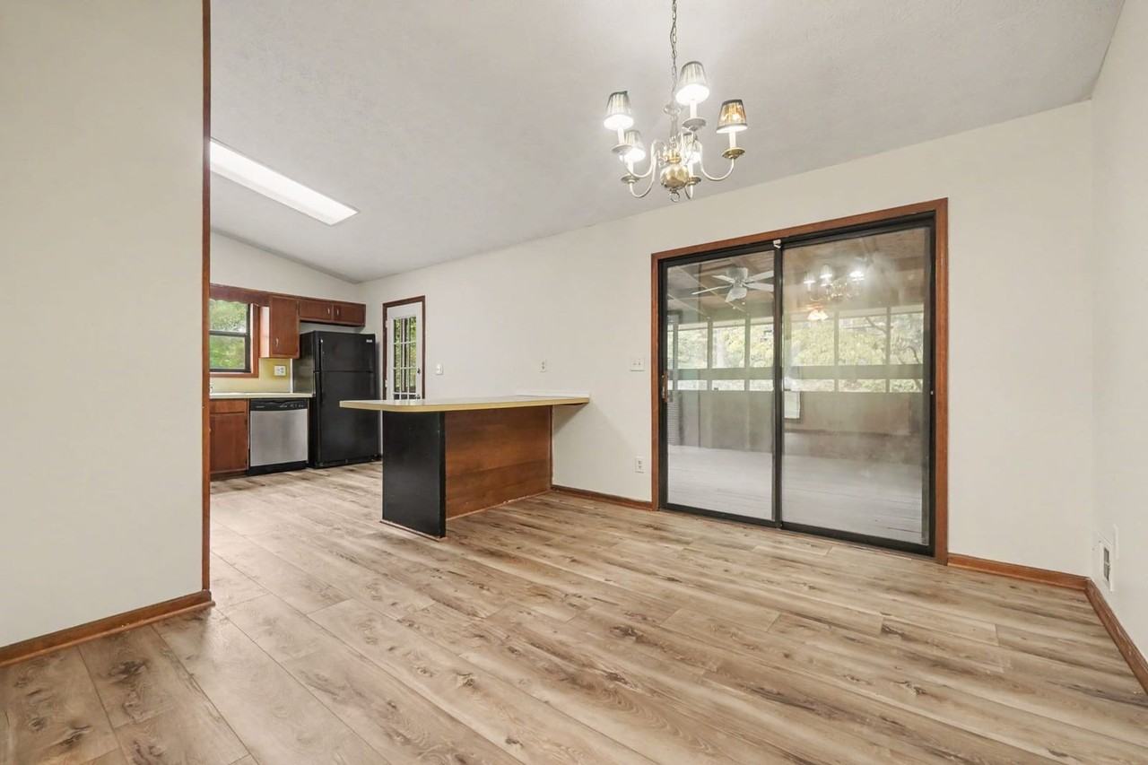 3963 Viewpoint Ct - Photo 7 of 27