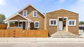 featured image of 1835 E 4th St