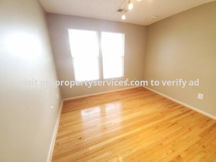 902 Blue Leaf Ct #M - Photo 3 of 21