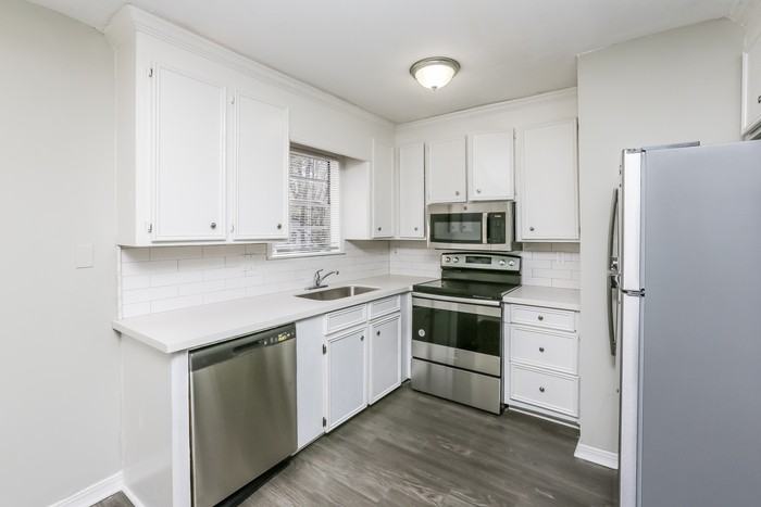 4127 Dearing St - Photo 6 of 13