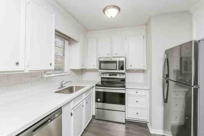 4127 Dearing St - Photo 7 of 13