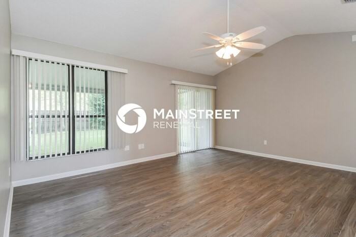 2141 Minorcan St - Photo 4 of 16