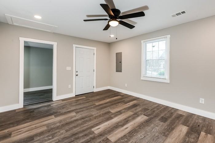 141 Nathan Rd Sw - Photo 3 of 15