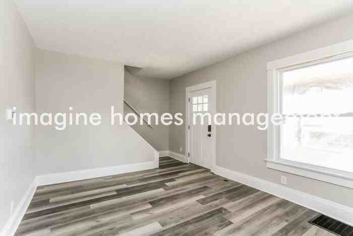 608 Hanford St - Photo 4 of 24