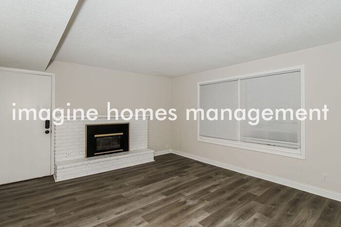 10337 Morris Rd - Photo 3 of 19