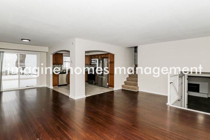 10337 Morris Rd - Photo 5 of 19
