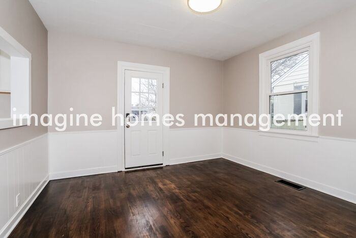 4306 Duneden Ave - Photo 6 of 18