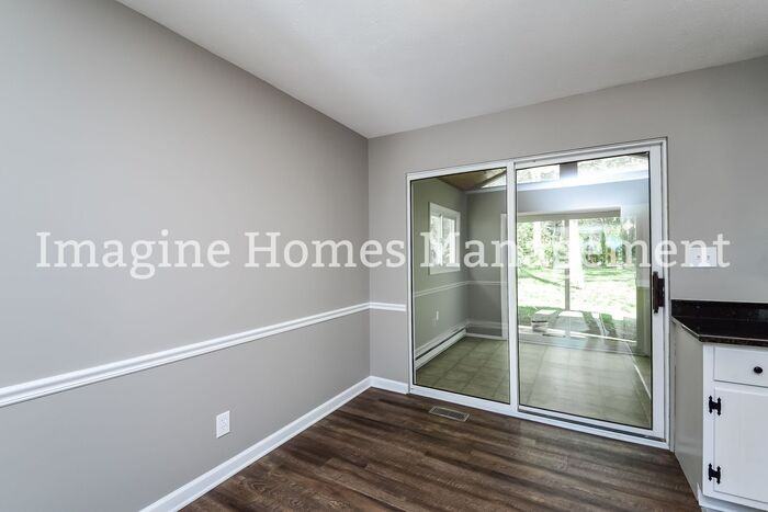6488 Glenallen Ave - Photo 5 of 21