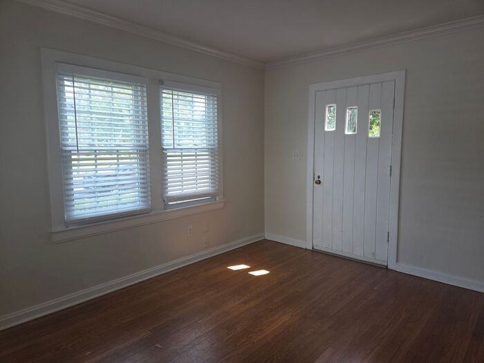 2004 Harrison Ave - Photo 3 of 16
