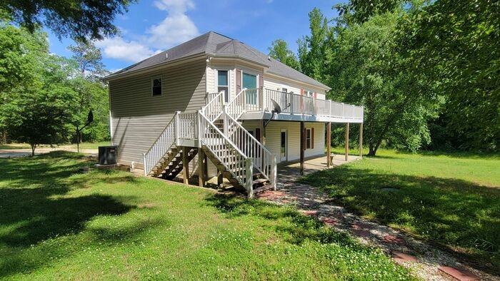 1611 Fairview Rd - Photo 2 of 27