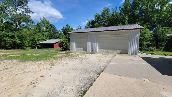 1611 Fairview Rd - Photo 6 of 27