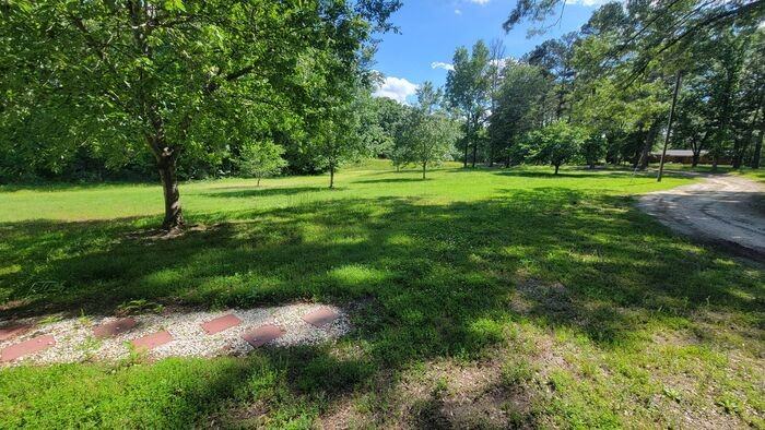 1611 Fairview Rd - Photo 7 of 27