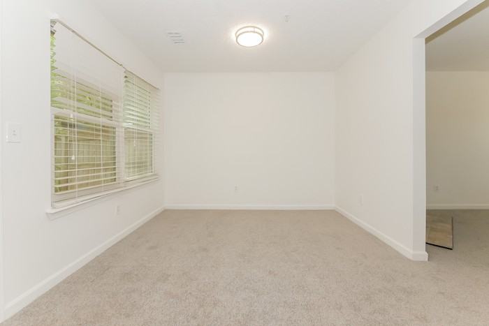 221 Coral Cir - Photo 7 of 15
