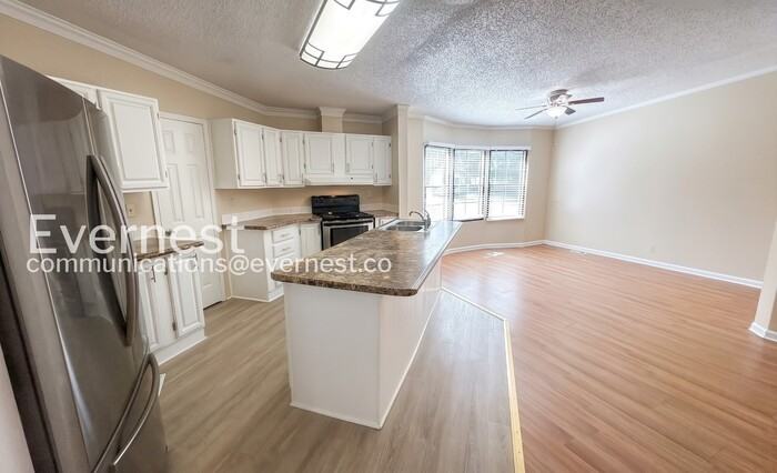 414 Ne Fields Rd - Photo 6 of 30
