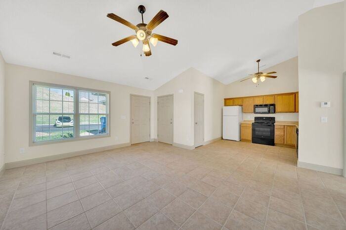 157 Mountain Creek Ct - Photo 4 of 19