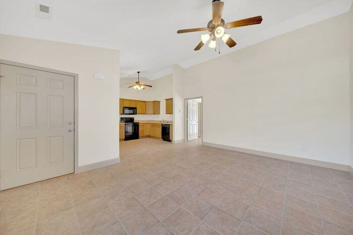 157 Mountain Creek Ct - Photo 5 of 19
