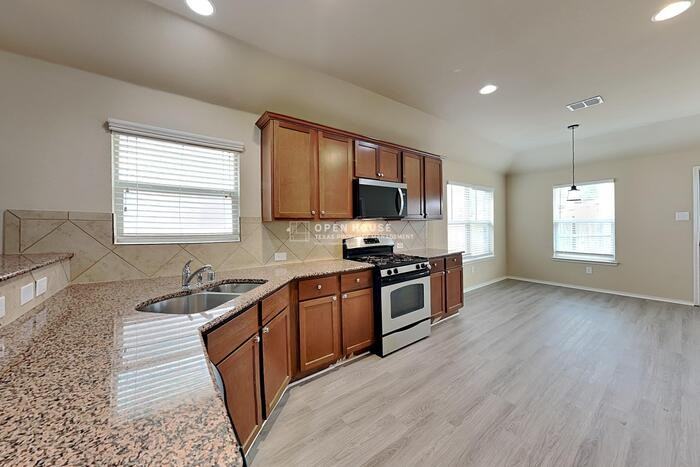 2808 Houston Wood Dr - Photo 7 of 20