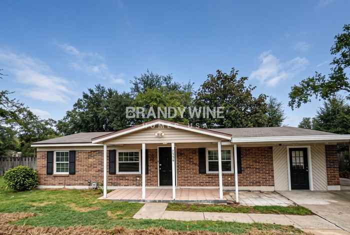 7556 Collins Ct - Photo 2 of 24