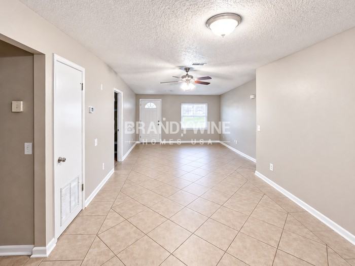 7556 Collins Ct - Photo 6 of 24