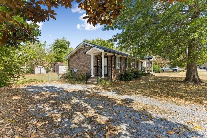 4901 Teton Dr #B - Photo 3 of 31