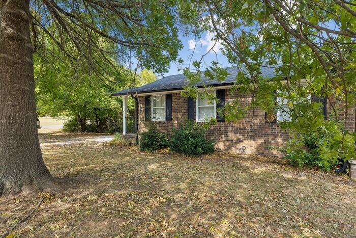 4901 Teton Dr #B - Photo 5 of 31