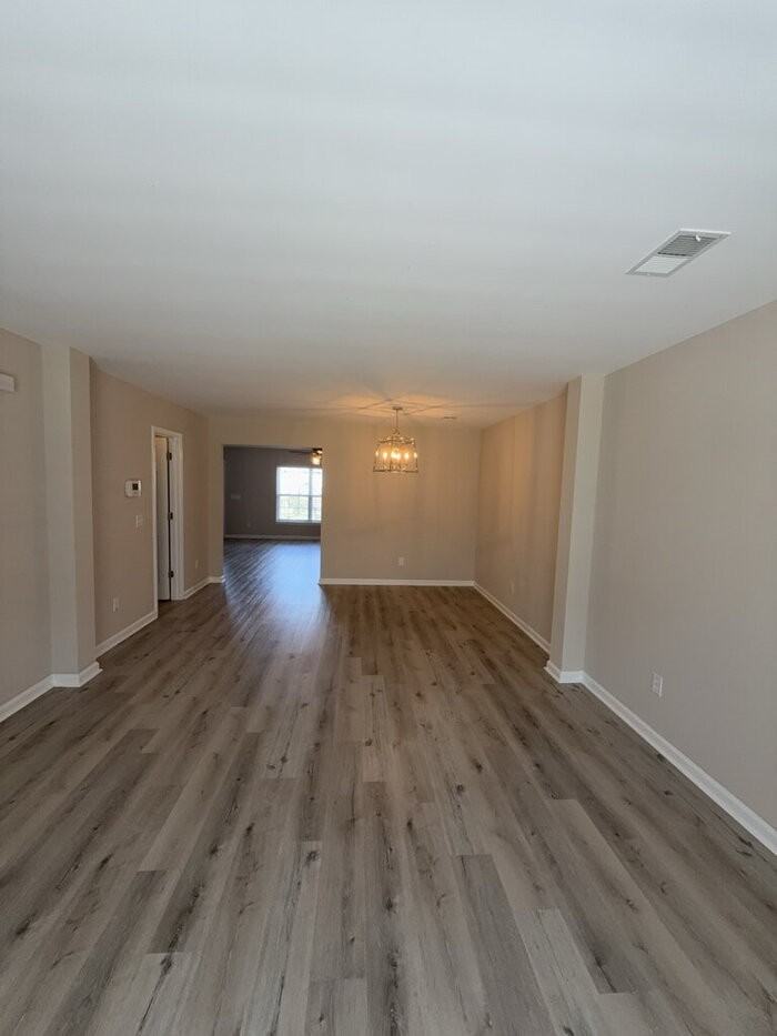 1068 Friartuck Trl - Photo 3 of 27