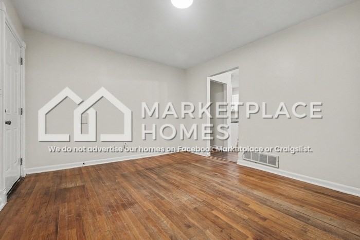 6037 Blackhawk Trl Se - Photo 5 of 19
